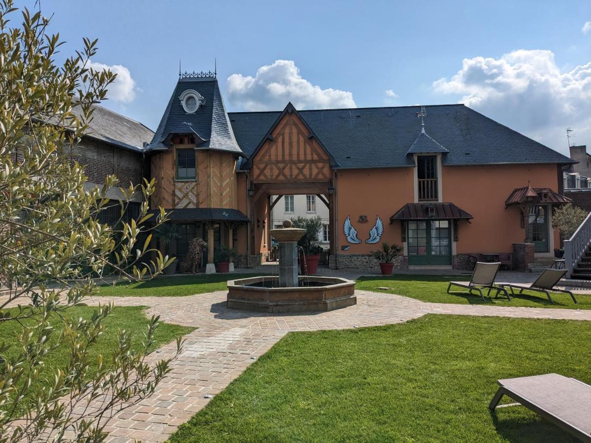 Hotel Et Spa Le Lion D'Or Pont-Évêque Esterno foto