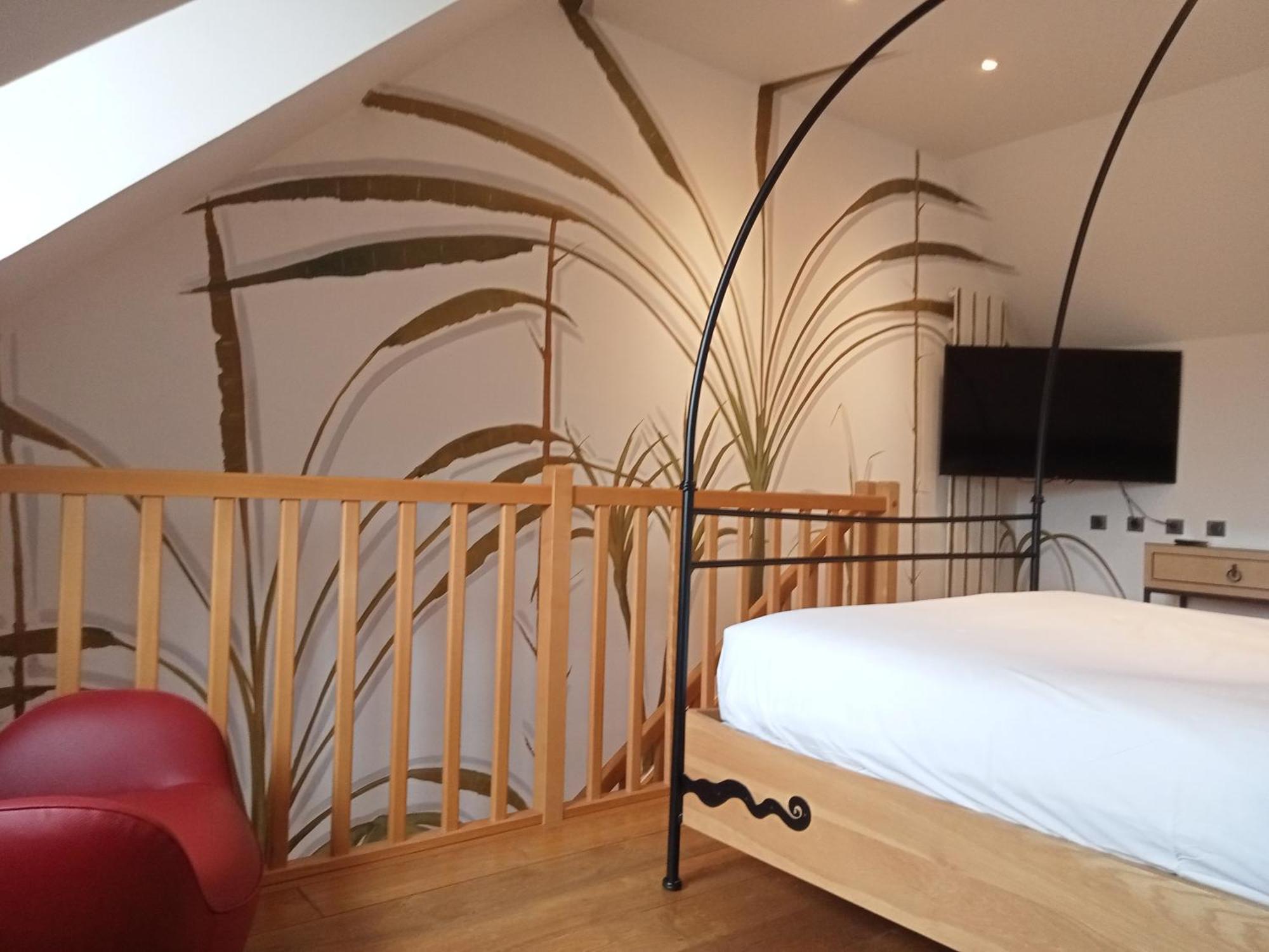 Hotel Et Spa Le Lion D'Or Pont-Évêque Esterno foto