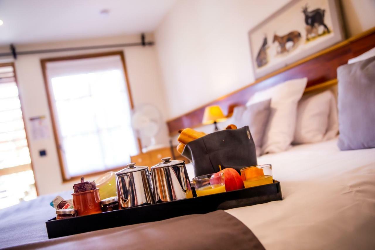 Hotel Et Spa Le Lion D'Or Pont-Évêque Esterno foto